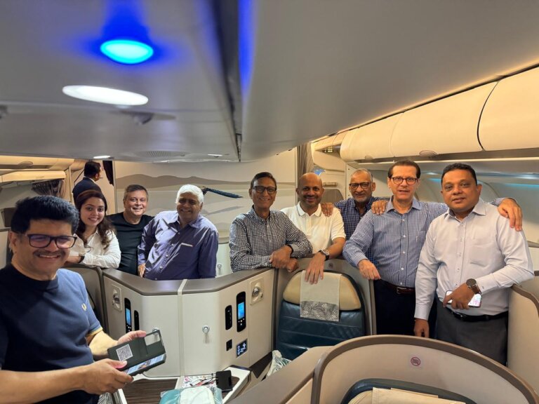 UAE සංචාරක නියෝජිතායතන හා එක්ව ශ්රීලංකන් වෙතින් සුවිශේෂී වැඩසටහනක් UAE සංචාරක නියෝජිතායතන හා එක්ව ශ්රීලංකන් වෙතින් සුවිශේෂී වැඩසටහනක්