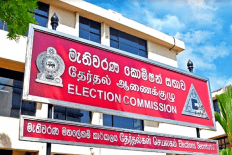 මැතිවරණ කොමිසමේ සාමාජිකයෙක් නිරෝධායනය වෙමින් සිටි දියණිය කාර්යාලයට කැදවාගෙන ඇවිත්?