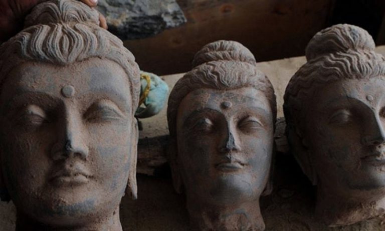 කුළියාපිටියේ බුදු කුටි කඩා හිරේ සිටි ඉන්දියානුවා මරුට
