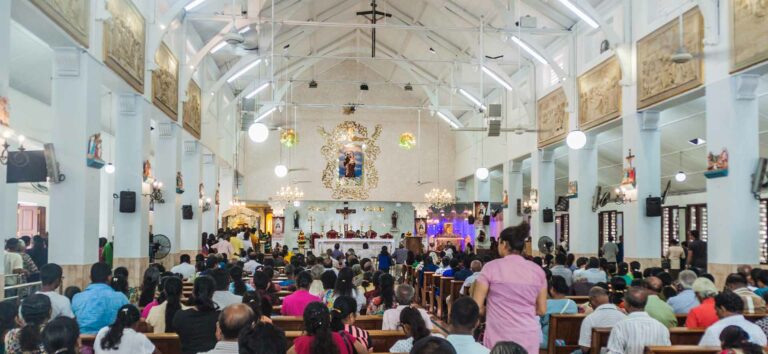 පාස්කු කොමිසමේ විමර්ශන අධ්‍යක්ෂ මාස 03 ක්  වැඩ නැතිව ගෙදර