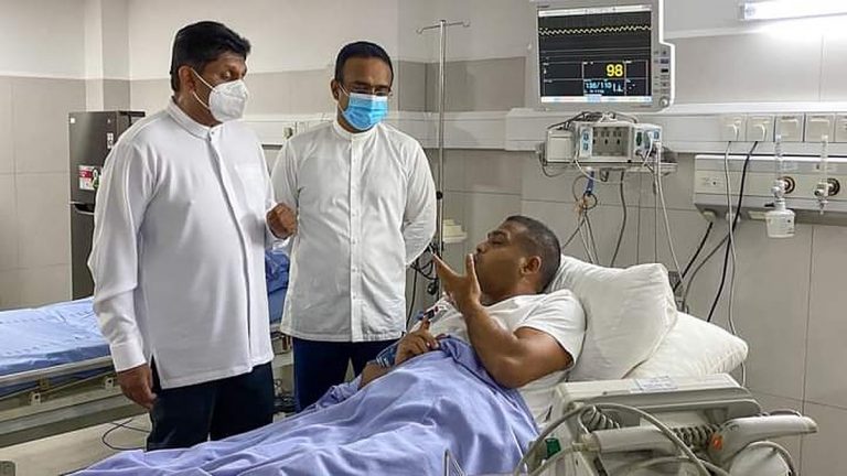 හරීන් බලන්න සජිත් රෝහලට යයි හරීන් බලන්න සජිත් රෝහලට යයි