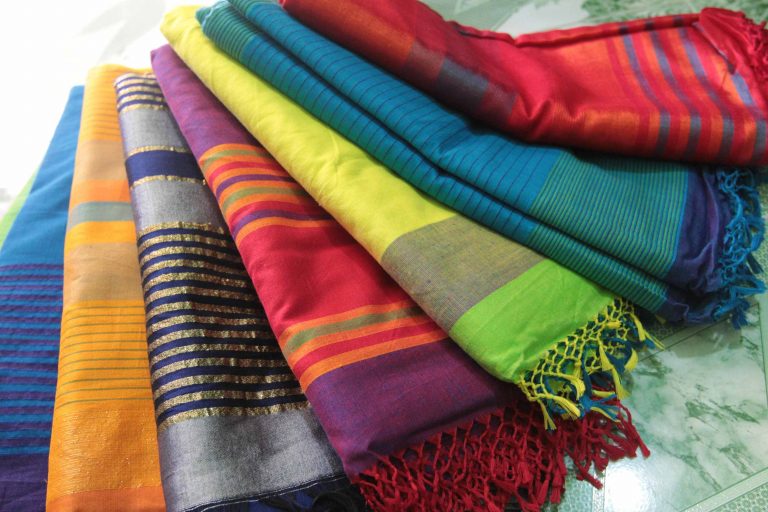 මුද්‍රිත බතික් – පේෂකර්ම රෙදි ආනයන‍ය  තහනම්