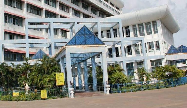 දේශපාලන හයියෙන් රිජ්වේ රෝහලේ නිලධාරියාගේ මාරුව අවලංගුයි