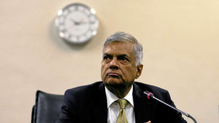 ලබන මාසයේ රනිල් පාර්ලිමේන්තුවට