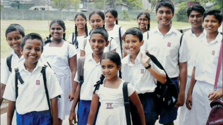 පාසල් ආරම්භ කිරීම අගෝස්තුවේ !