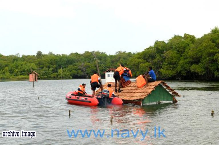 වැස්සෙන් ආපදා වූ අය බේරගන්න නාවික හමුදා කණ්ඩායම් 61ක් වැස්සෙන් ආපදා වූ අය බේරගන්න නාවික හමුදා කණ්ඩායම් 61ක්