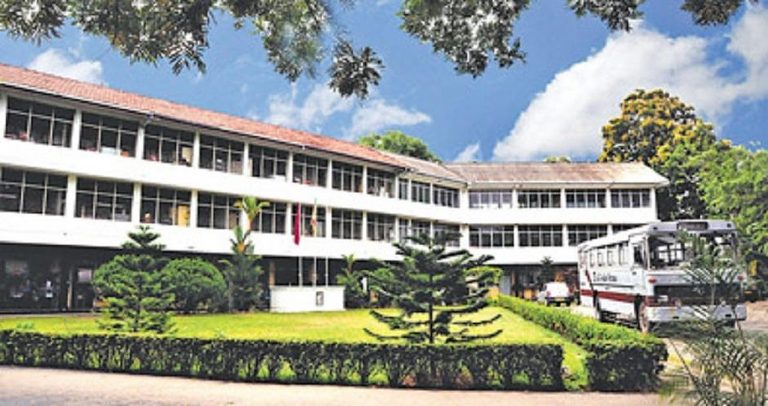 බොරැල්ලෙ දේවි බාලිකාවේ කොටසක් නුගේගොඩට ගෙනයාමේ සුදානමක් බොරැල්ලෙ දේවි බාලිකාවේ කොටසක් නුගේගොඩට ගෙනයාමේ සුදානමක්
