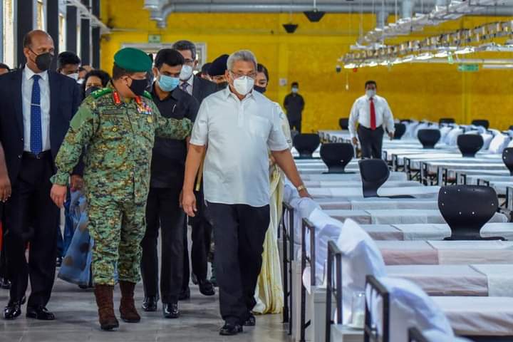 දවස් 10න් හැදූ කොවිඩ්  මධ්‍යස්ථානය බලන්න ගිය ජනපති දුටු දේ