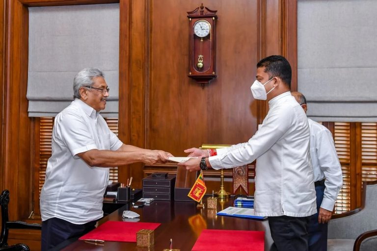 දිලුම් අමුණුගම ප්‍රජා පොලිස් සේවා රාජ්‍ය  අමාත්‍යධූරයේ දිවුරුම් දෙයි