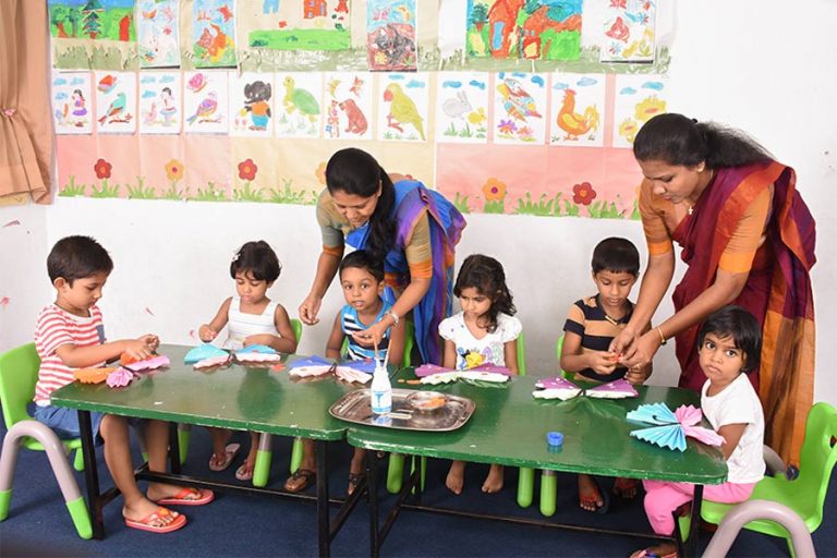 පෙරපාසල් ගුරුවරුන්ට ජුනි සිට මාසික දීමනාවක්