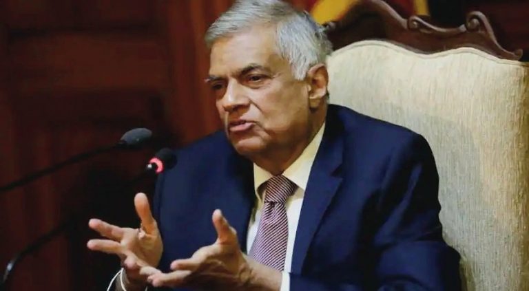 “කොවිඩ් පාලනය වහාම  ජනපති සහ කැබිනට්ටුව අතට ගන්න” – රනිල් ඉල්ලයි