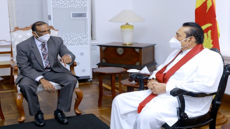 පාස්කු ප්රහාරයේ චූදිතයන්ට එරෙහිව වහා නීතිය ක්රියාත්මක කරන බව නව නීතිපතිගෙන් අගමැතිට සහතිකයක් පාස්කු ප්රහාරයේ චූදිතයන්ට එරෙහිව වහා නීතිය ක්රියාත්මක කරන බව නව නීතිපතිගෙන් අගමැතිට සහතිකයක්
