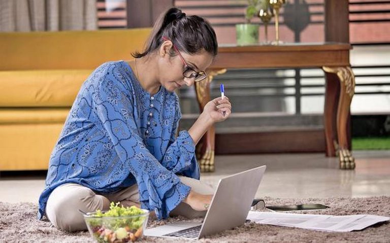සේවයට නොකැඳවන අය ඔන්ලයින් වැඩ – රාජ්‍ය නිලධාරීන්ගේ  නව චක්‍රලේඛය