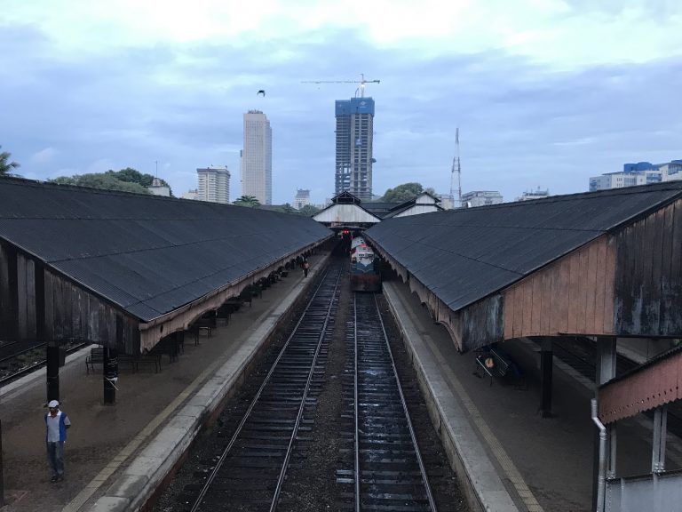 දුම්රිය වාර කිහිපයක් අද අවලංගුයි දුම්රිය වාර කිහිපයක් අද අවලංගුයි
