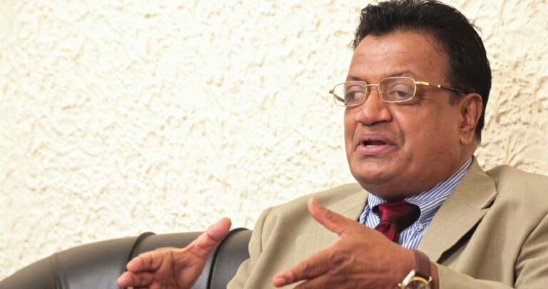 හඩ්සන් සමරසිංහට නැවතත් ගුවන් විදුලියේ මුල් පුටුව හඩ්සන් සමරසිංහට නැවතත් ගුවන් විදුලියේ මුල් පුටුව