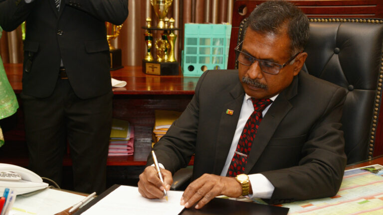 විවෘත විශ්වවිද්යාලයේ උපකුලපති අර්බුදය විසඳෙයි විවෘත විශ්වවිද්යාලයේ උපකුලපති අර්බුදය විසඳෙයි