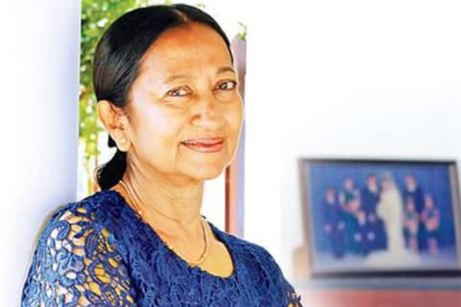 පුංචි තිරය බැබලූ හයිසින්ත් විජේරත්න රිය අනතුරකින් මරුට පුංචි තිරය බැබලූ හයිසින්ත් විජේරත්න රිය අනතුරකින් මරුට