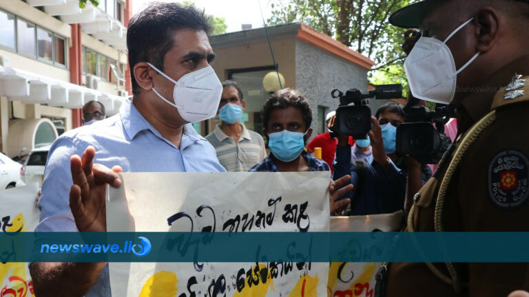 ඒකාබද්ධ ඉංජිනේරු සංස්ථා සේවක සංගමය අද විරෝධයේ ඒකාබද්ධ ඉංජිනේරු සංස්ථා සේවක සංගමය අද විරෝධයේ