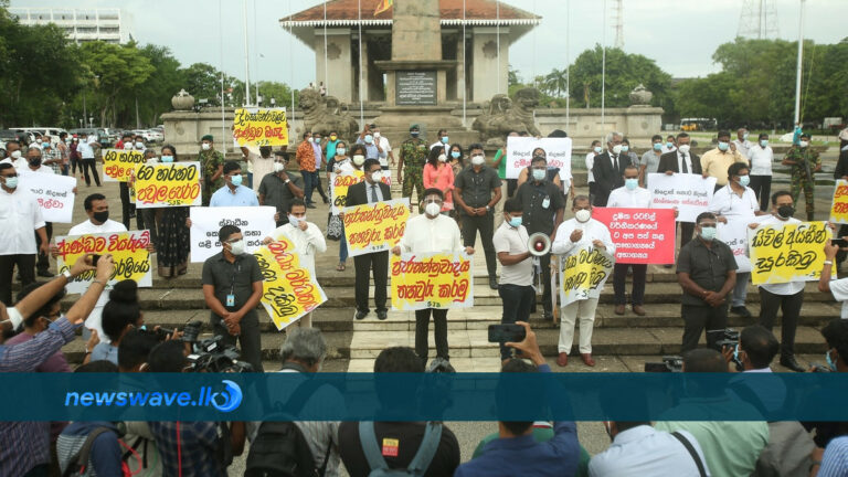 සජබය නිදහස් චතුරස්‍රයට රැස්වෙයි