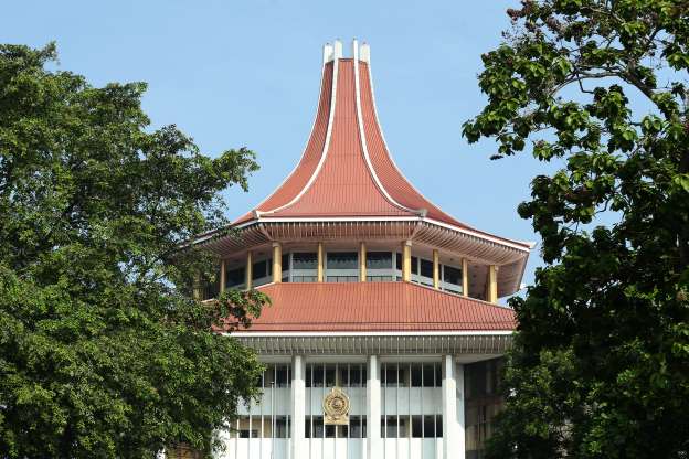 කොරෝනා පනතේ වගන්ති පහක් ආණ්ඩුක්රම ව්යවස්ථාවට පටහැනි බව ශ්රේෂ්ඨාධිකරණය දැනුම් දීල කොරෝනා පනතේ වගන්ති පහක් ආණ්ඩුක්රම ව්යවස්ථාවට පටහැනි බව ශ්රේෂ්ඨාධිකරණය දැනුම් දීල