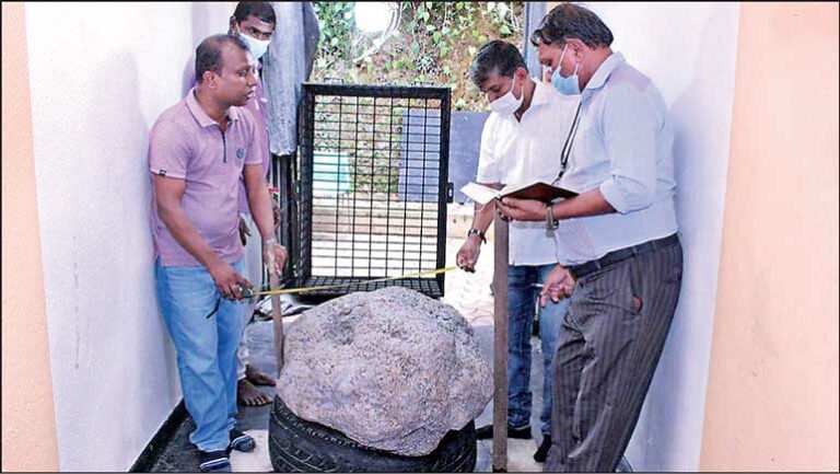 ලෝකෙ ලොකුම මැණික හමුවූ කතාව බොරුවක් ! ලෝකෙ ලොකුම මැණික හමුවූ කතාව බොරුවක් !