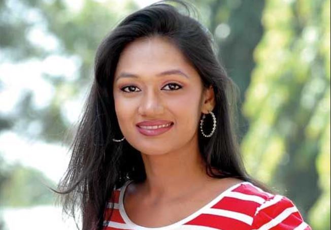ජනප්රිය නිළි උපේක්ෂා ස්වර්ණමාලි පොලිස් අත්අඩංගුවට ජනප්රිය නිළි උපේක්ෂා ස්වර්ණමාලි පොලිස් අත්අඩංගුවට