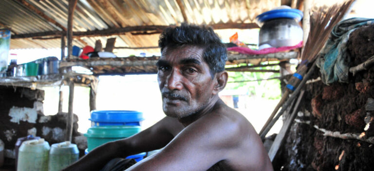 දෛනික රැකියාවල නිරතවන්නන් සහ අඩු ආදායම්ලාභීන් ගැන ජනපතිගේ විශේෂ අවධානය දෛනික රැකියාවල නිරතවන්නන් සහ අඩු ආදායම්ලාභීන් ගැන ජනපතිගේ විශේෂ අවධානය