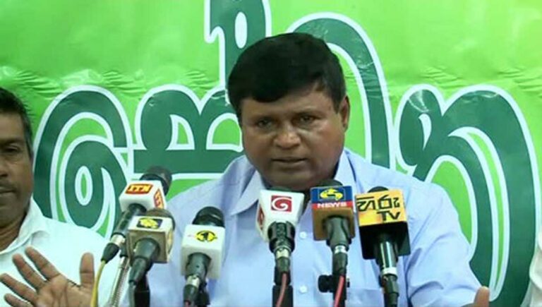 ඉන්ධන හිඟයක් ගැන බොරු කීවේ යැයි අත්අඩංගුවට ගත් ආනන්ද පාලිතට ඇප ඉන්ධන හිඟයක් ගැන බොරු කීවේ යැයි අත්අඩංගුවට ගත් ආනන්ද පාලිතට ඇප