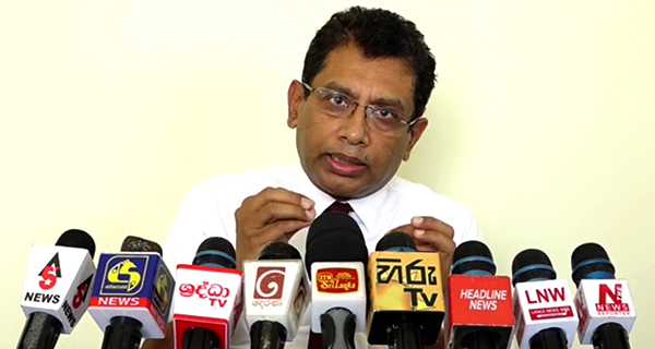 “රෝග ලක්ෂණ මතුවුණු හැටියේ රෝහල්ගත වීම අවශ්ය නෑ” “රෝග ලක්ෂණ මතුවුණු හැටියේ රෝහල්ගත වීම අවශ්ය නෑ”