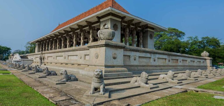 ගුරු වැටුප් ප්රශ්නයට වෘත්තීය සමිති 100ක් සත්යග්රහයකට සැරසෙයි ගුරු වැටුප් ප්රශ්නයට වෘත්තීය සමිති 100ක් සත්යග්රහයකට සැරසෙයි