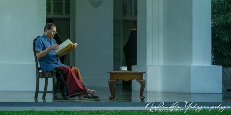 මෛත්රී පෙරළන පොත? මෛත්රී පෙරළන පොත?