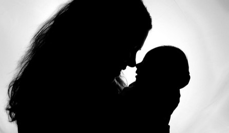 කොවිඩ් ආසාදිත මව හයමස් බිළින්දියද රැගෙන රෝහලින් පලාගිහින් කොවිඩ් ආසාදිත මව හයමස් බිළින්දියද රැගෙන රෝහලින් පලාගිහින්