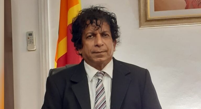පාස්කු ප්රහාරය කුමන්ත්රණයක් බව කී හිටපු නීතිපති දප්පුලගෙන් සී.අයි.ඩී.ය ප්රශ්න කරනු ඇතැයි ආරක්ෂක ලේකම් කියයි පාස්කු ප්රහාරය කුමන්ත්රණයක් බව කී හිටපු නීතිපති දප්පුලගෙන් සී.අයි.ඩී.ය ප්රශ්න කරනු ඇතැයි ආරක්ෂක ලේකම් කියයි