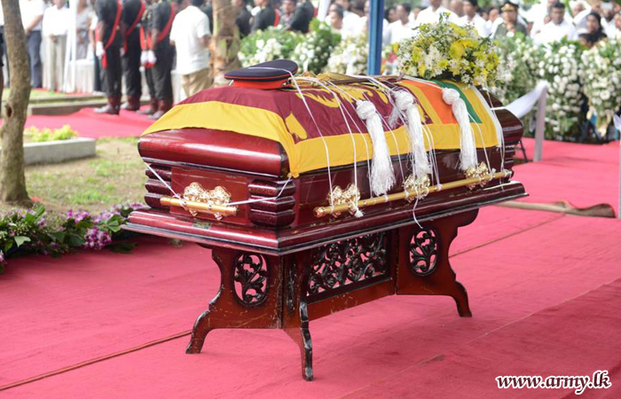 බ්රිෙගේඩියර් සුදත් උදයසේන කොවිඩ් ආසාදිත ව මිය යයි බ්රිෙගේඩියර් සුදත් උදයසේන කොවිඩ් ආසාදිත ව මිය යයි