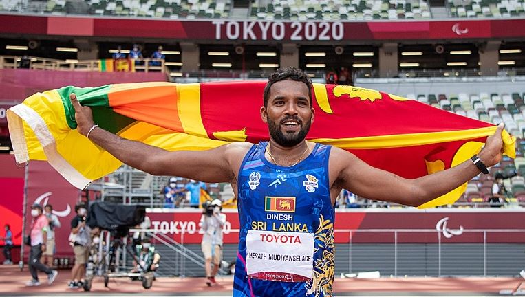 මවුබිමට කිර්තිය ගෙන දුන් පැරාලිම්පික් ක් රීඩකයන්ට දහසින් බැදි පියලි දෙන්න කැබිනට් අනුමැතිය මවුබිමට කිර්තිය ගෙන දුන් පැරාලිම්පික් ක් රීඩකයන්ට දහසින් බැදි පියලි දෙන්න කැබිනට් අනුමැතිය