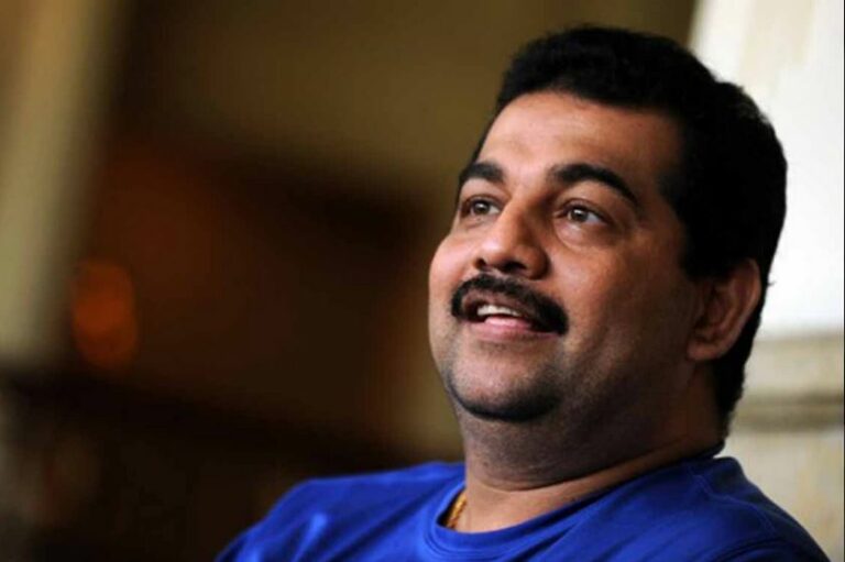 එළියන්ත වයිට් කොවිඩ් ආසාදිතව මිය යයි එළියන්ත වයිට් කොවිඩ් ආසාදිතව මිය යයි