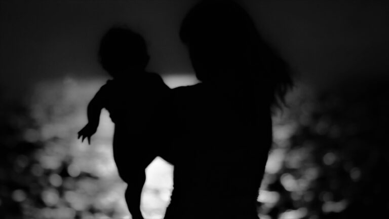 සැමියාගේ මත්ද්රව්ය භාවිතය නිසා ව්යාකූල වූ ගුරුමවගේ පොරෝ පහරින් බිළින්දිය මරුට සැමියාගේ මත්ද්රව්ය භාවිතය නිසා ව්යාකූල වූ ගුරුමවගේ පොරෝ පහරින් බිළින්දිය මරුට