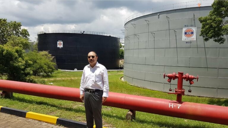 ඉන්දීය විදේශ ලේකම් ත්රි’මලේ ගොස් LIOC සර්වෝ ප්රයිඩ් එළිදක්වයි ඉන්දීය විදේශ ලේකම් ත්රි’මලේ ගොස් LIOC සර්වෝ ප්රයිඩ් එළිදක්වයි