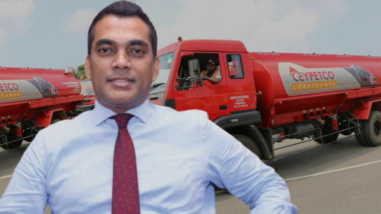“මේ දැනුත් ඉන්ධන තොගයක් ගොඩබානවා – දැනටත් මාසෙකට ඇති” – ගබඩා පර්යන්ත සභාපති