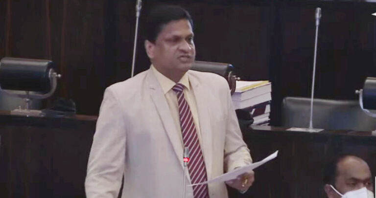 කින්නියා පාලම්පාරු අනතුරට වගකිවයුතු මන්ත්රී මස්සිනා ගැන රාජ්ය ඇමති ලාන්සා මැතිසබේදී හෙළිකරයි කින්නියා පාලම්පාරු අනතුරට වගකිවයුතු මන්ත්රී මස්සිනා ගැන රාජ්ය ඇමති ලාන්සා මැතිසබේදී හෙළිකරයි