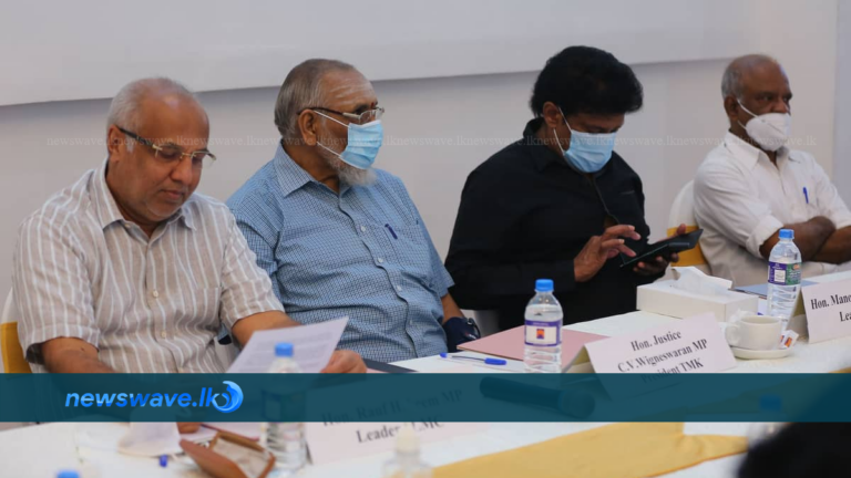 දමිල කතාකරන ජනතාවගේ පක්ෂ එක්වෙයි – කොළඹදී සමුළුවක් දමිල කතාකරන ජනතාවගේ පක්ෂ එක්වෙයි – කොළඹදී සමුළුවක්