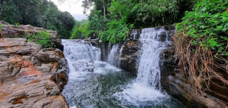 කුමාරි ඇල්ලේදී ගැහැණු ළමුන් 3ක් අතුරුදන් කුමාරි ඇල්ලේදී ගැහැණු ළමුන් 3ක් අතුරුදන්