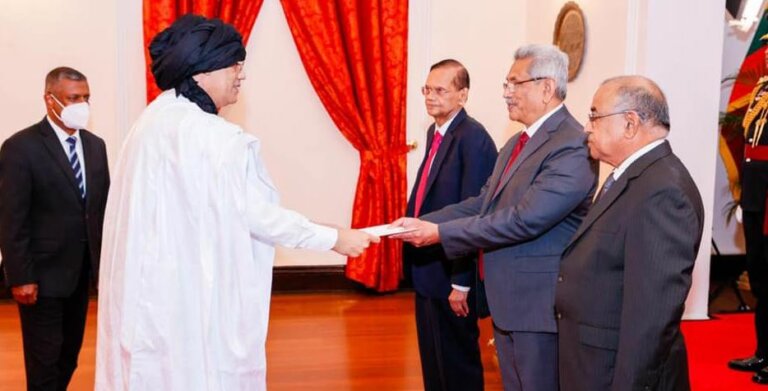 නව රාජ්ය තාන්ත්රිකයෝ 17ක් අක්තපත්ර භාරදෙති නව රාජ්ය තාන්ත්රිකයෝ 17ක් අක්තපත්ර භාරදෙති