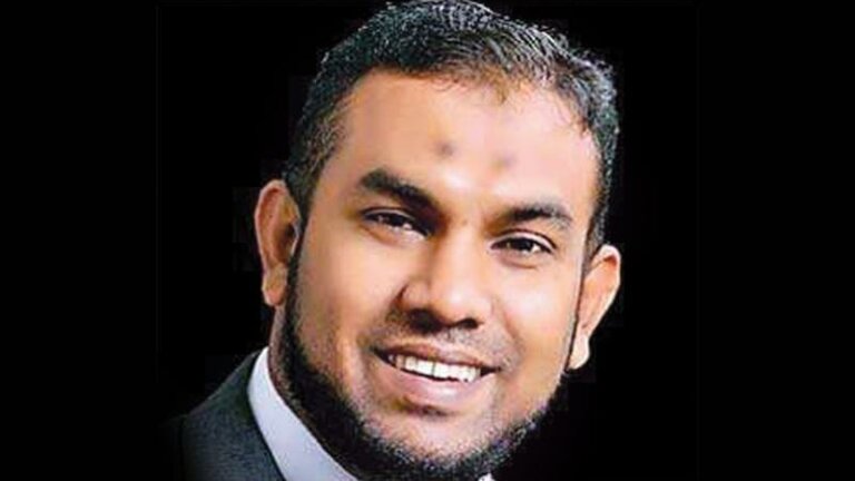 කාන්තාවන් වඳ කළ බවට චෝදනා එල්ලවූ සාෆි සහබ්දීන් නැවත සේවයේ පිහිටුවයි