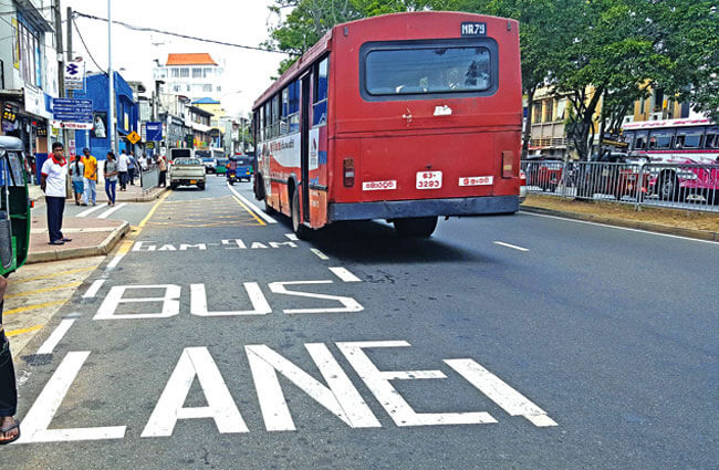 මාර්ග නීති කඩන බස්වල වීඩියෝ යවන්න අංකයක් මාර්ග නීති කඩන බස්වල වීඩියෝ යවන්න අංකයක්