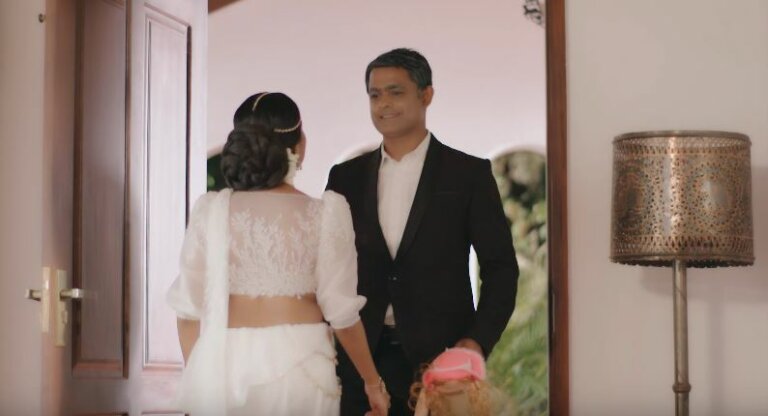 මේ ඔවුන්ගේ් කතාවයි..(🎼) මේ ඔවුන්ගේ් කතාවයි..(🎼)