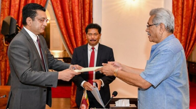 මුදල් ඇමතිට තවත් ඇමතිකමක් මුදල් ඇමතිට තවත් ඇමතිකමක්