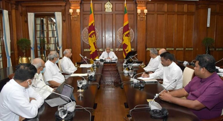 සර්ව පාක්ෂික ආණ්ඩුව වෙනුවෙන් ලබන සඳුදා ජනපති කරන්න යන දේ.. සර්ව පාක්ෂික ආණ්ඩුව වෙනුවෙන් ලබන සඳුදා ජනපති කරන්න යන දේ..