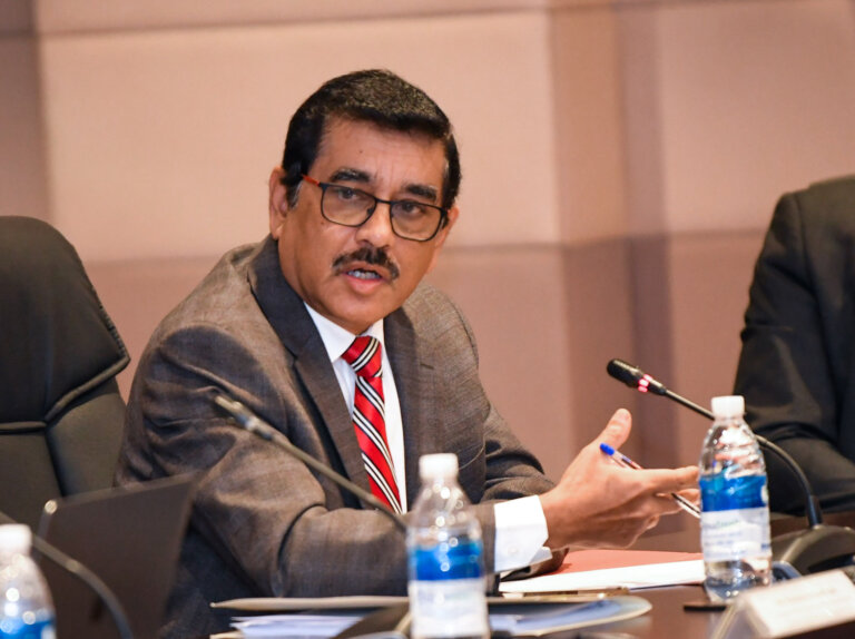 ඉදිරි කාලය ගැන මහබැංකු අධිපති කී දේ වැරදියට පළකරලා -මහබැංකුව ඉදිරි කාලය ගැන මහබැංකු අධිපති කී දේ වැරදියට පළකරලා -මහබැංකුව
