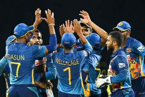 චාමිකගේ උනන්දුව ශ්රී ලංකාවට ජය ගෙනෙයි චාමිකගේ උනන්දුව ශ්රී ලංකාවට ජය ගෙනෙයි